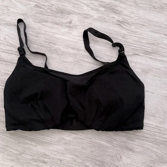 Lululemon Sports Bras Lot of 7 - size 4 - Picture 6 of 9